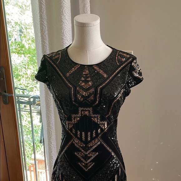 Express Bodycon Black and Gold Sequin Dress Snatched Fitted XS VEGAS - Picture 3 of 8